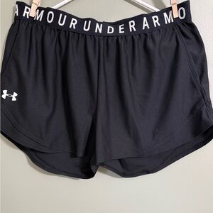 WOMEN’S UNDER AMOUR SHORTS-XL